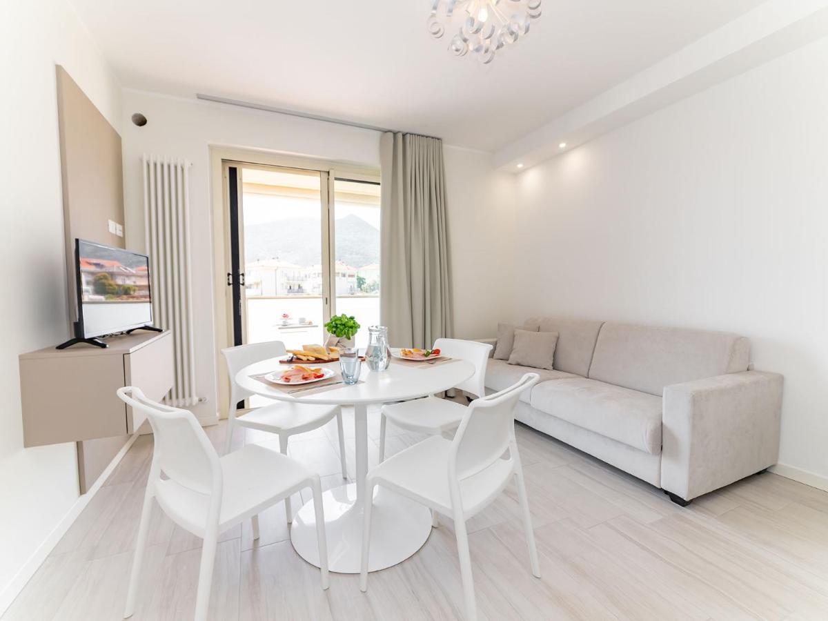 Apartamento Michelangelo With Swimming Pool And Terrace Borghetto Santo Spirito Exterior foto